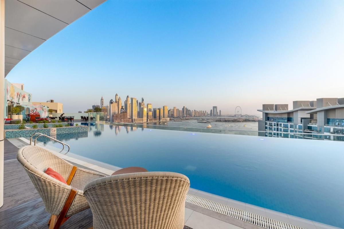 Serene Palm - Rooftop Infinity Pool & Private Access
